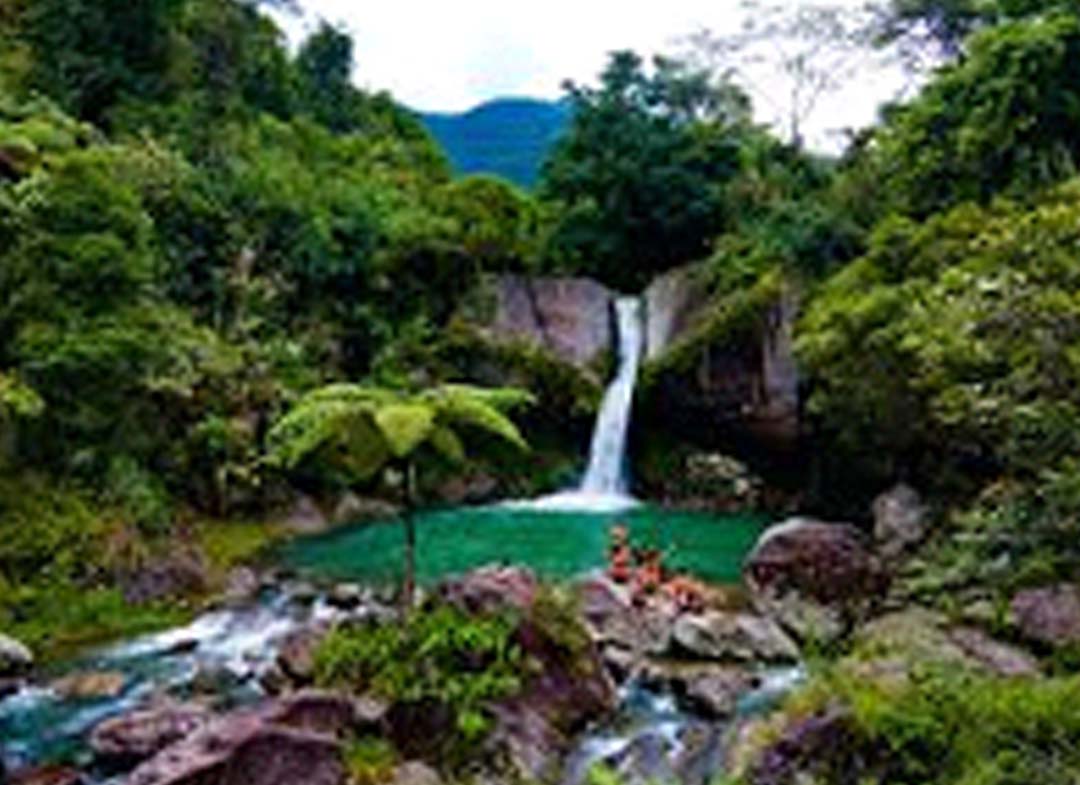 AMMOCOCAN FALLS